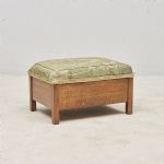 1738 8217 FOOTSTOOL